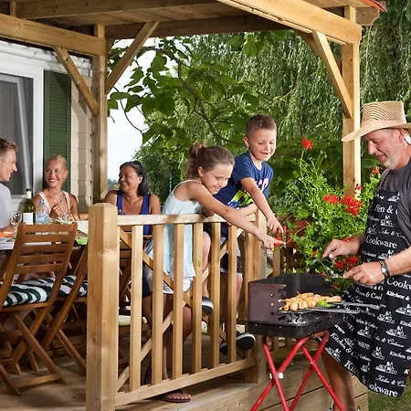 Bela Krajina - Glamping And Mobile Homes مكان تخييم 4*