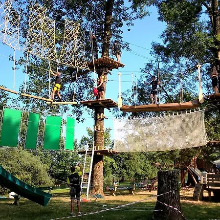 Bela Krajina - Glamping And Mobile Homes مكان تخييم