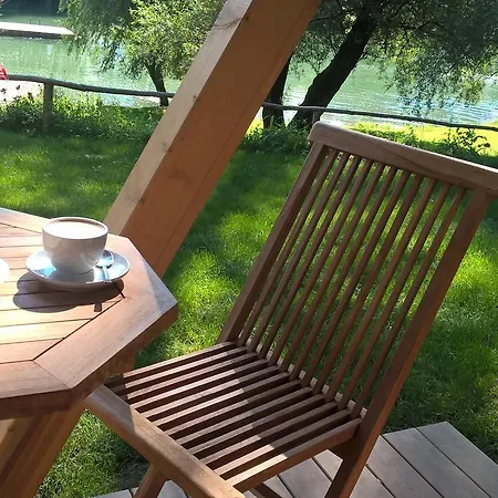 Bela Krajina - Glamping And Mobile Homes مكان تخييم 4*