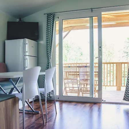 Campingplatz Bela Krajina - Glamping And Mobile Homes 4*
