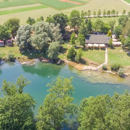 Kamp Bela Krajina - Glamping And Mobile Homes Metlika