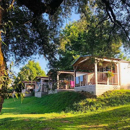 Bela Krajina - Glamping And Mobile Homes مكان تخييم