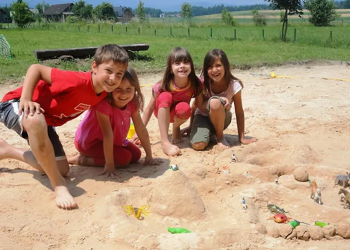 Bela Krajina - Glamping And Mobile Homes