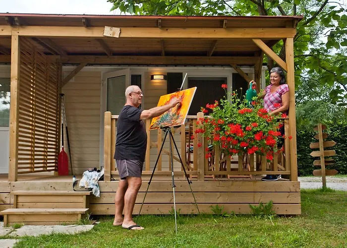 Bela Krajina - Glamping And Mobile Homes 4* メトリカ