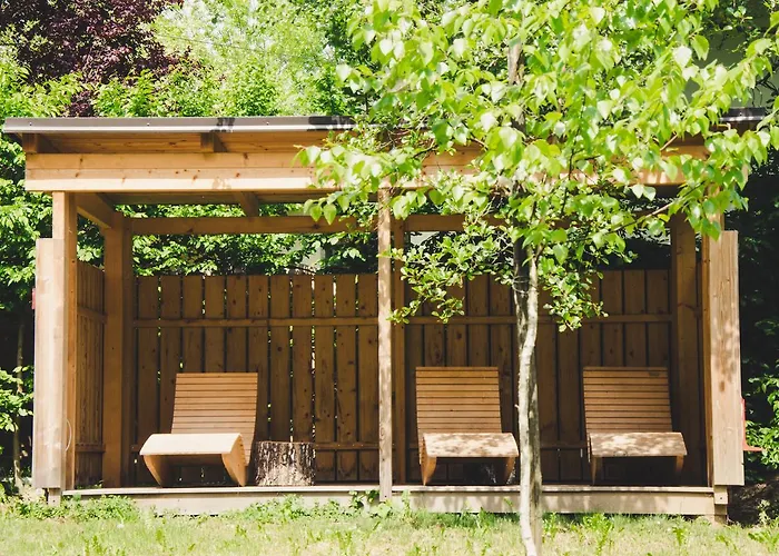 Bela Krajina - Glamping And Mobile Homes キャンプ場 4*