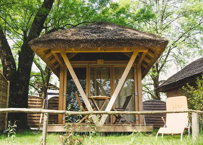 キャンプ場 Bela Krajina - Glamping And Mobile Homes 4*