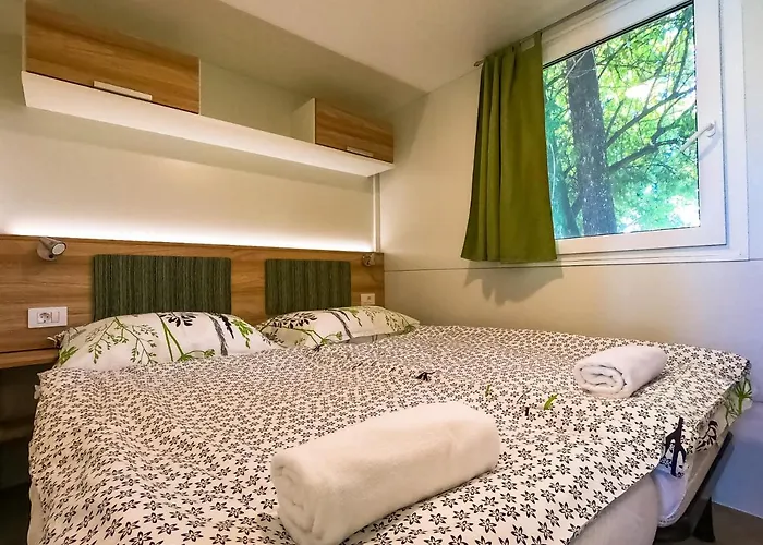 Bela Krajina - Glamping And Mobile Homes キャンプ場 メトリカ